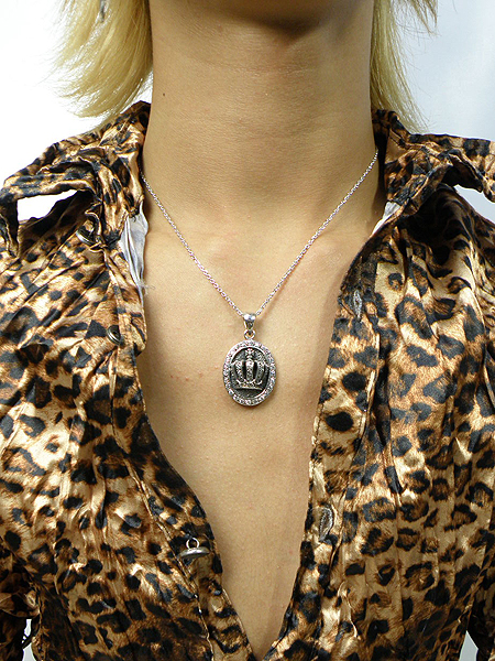 Cure Crisis �N���E���G���u�����l�b�N���X 925